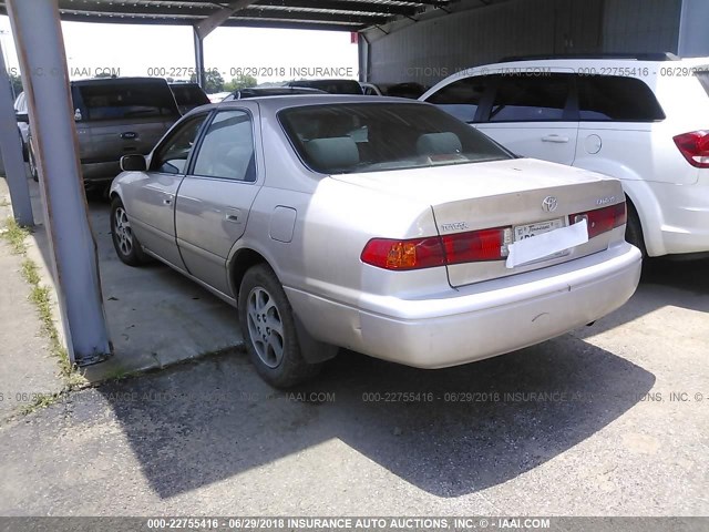 4T1BG22K4YU736745 - 2000 TOYOTA CAMRY CE/LE/XLE ოქროსფერი ფოტო 3