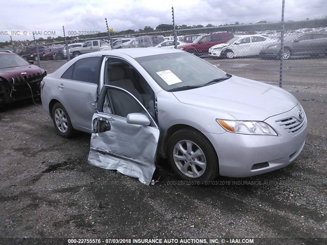 4T1BE46K09U331561 - 2009 TOYOTA CAMRY SE/LE/XLE 银色 照片 1