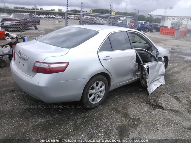 4T1BE46K09U331561 - 2009 TOYOTA CAMRY SE/LE/XLE 银色 照片 4