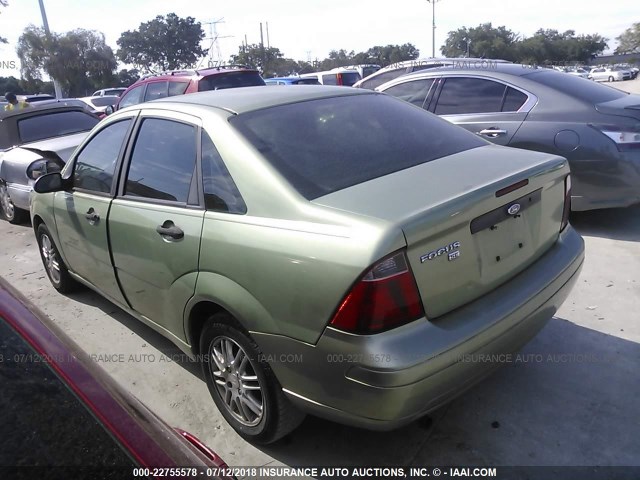 1FAFP34N87W324680 - 2007 FORD FOCUS ZX4/S/SE/SES GREEN photo 3