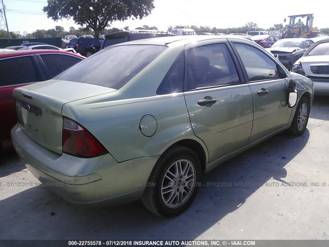 1FAFP34N87W324680 - 2007 FORD FOCUS ZX4/S/SE/SES GREEN photo 4