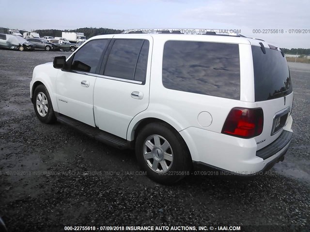5LMFU28526LJ15242 - 2006 LINCOLN NAVIGATOR WHITE photo 3