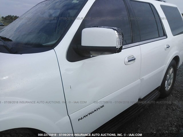 5LMFU28526LJ15242 - 2006 LINCOLN NAVIGATOR WHITE photo 6