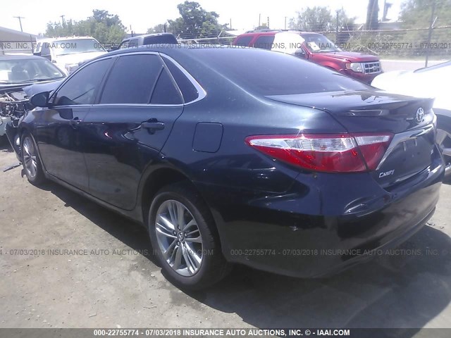 4T1BF1FK6FU951905 - 2015 TOYOTA CAMRY LE/XLE/SE/XSE BLACK photo 3