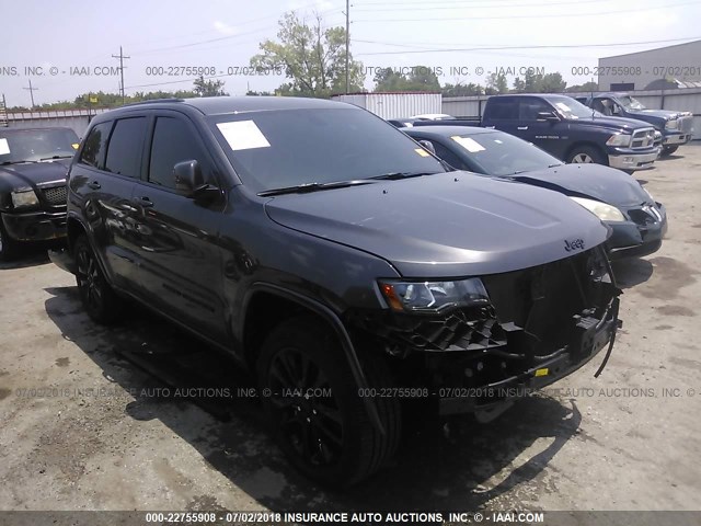 1C4RJFAG3JC167746 - 2018 JEEP GRAND CHEROKEE LAREDO GRAY photo 1