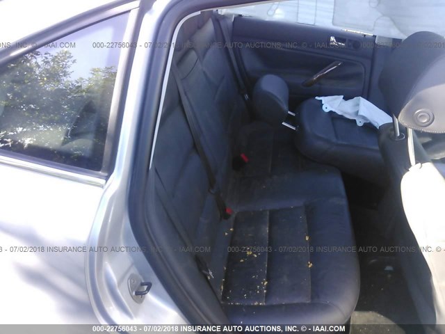 WVWRU63B45E063995 - 2005 VOLKSWAGEN PASSAT GLX 银色 照片 8