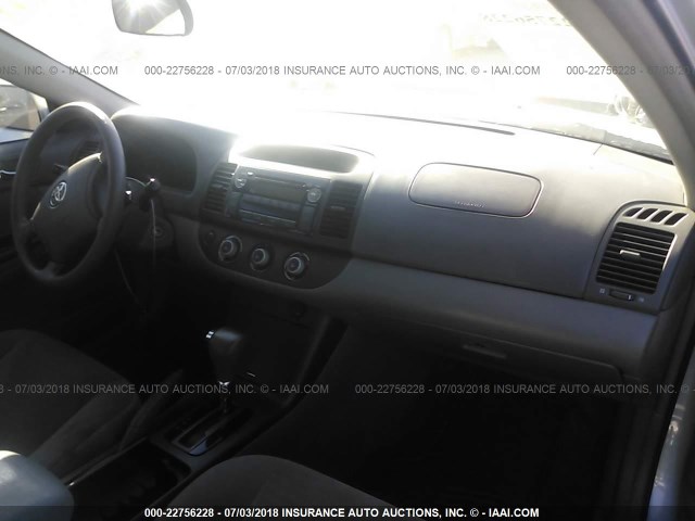 4T1BE32KX5U033805 - 2005 TOYOTA CAMRY LE/XLE/SE Gümüş foto 5