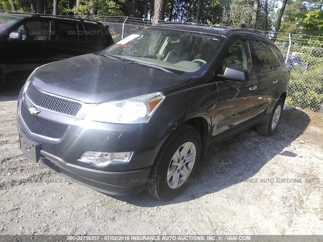 1GNKRFED9BJ135852 - 2011 CHEVROLET TRAVERSE LS GRAY photo 2