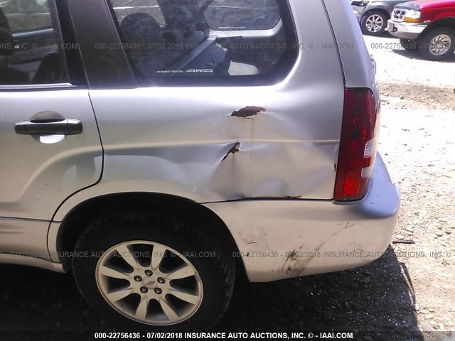 JF1SG65695G722592 - 2005 SUBARU FORESTER 2.5XS ვერცხლისფერი ფოტო 6