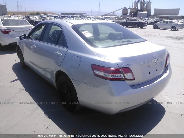 4T1BF3EK7BU709258 - 2011 TOYOTA CAMRY SE/LE/XLE ვერცხლისფერი ფოტო 3