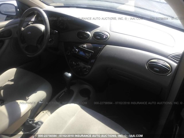 1FAFP38371W305070 - 2001 FORD FOCUS ZTS BLACK photo 5