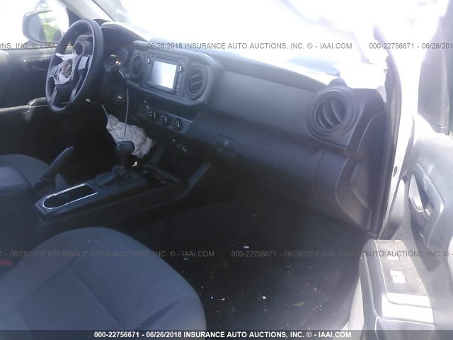 5TFRX5GN0GX071024 - 2016 TOYOTA TACOMA ACCESS CAB/SR/SR5 SILVER photo 5