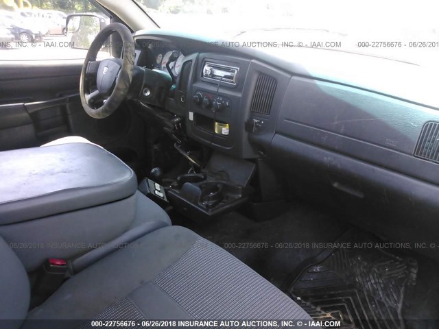3D7KU26D14G197626 - 2004 DODGE RAM 2500 ST/SLT 银色 照片 5