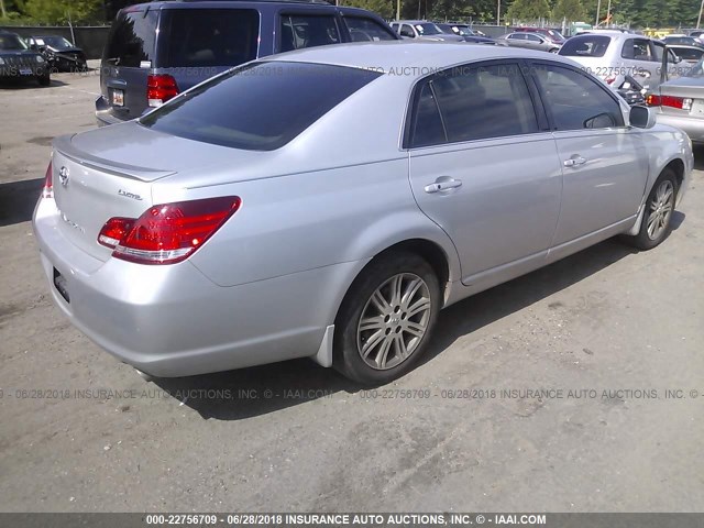 4T1BK36B55U047596 - 2005 TOYOTA AVALON XL/XLS/TOURING/LIMITED SILVER photo 4