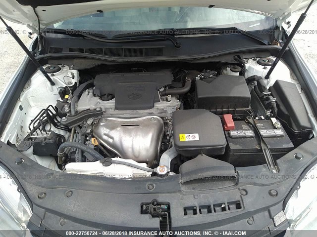 4T1BF1FK3HU751339 - 2017 TOYOTA CAMRY LE/XLE/SE/XSE WHITE photo 10