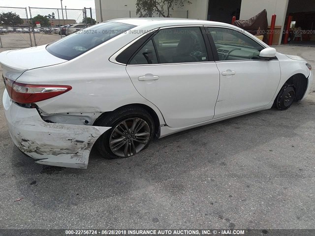 4T1BF1FK3HU751339 - 2017 TOYOTA CAMRY LE/XLE/SE/XSE WHITE photo 6