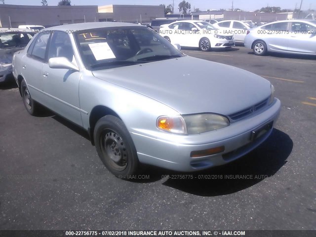 JT2BF12K2T0170627 - 1996 TOYOTA CAMRY LE/XLE/SE ღია ლურჯი ფოტო 1