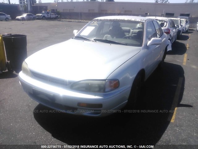 JT2BF12K2T0170627 - 1996 TOYOTA CAMRY LE/XLE/SE ღია ლურჯი ფოტო 2