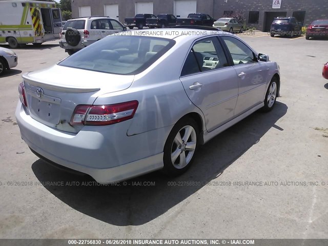 4T1BF3EK8BU119246 - 2011 TOYOTA CAMRY SE/LE/XLE SILVER photo 4