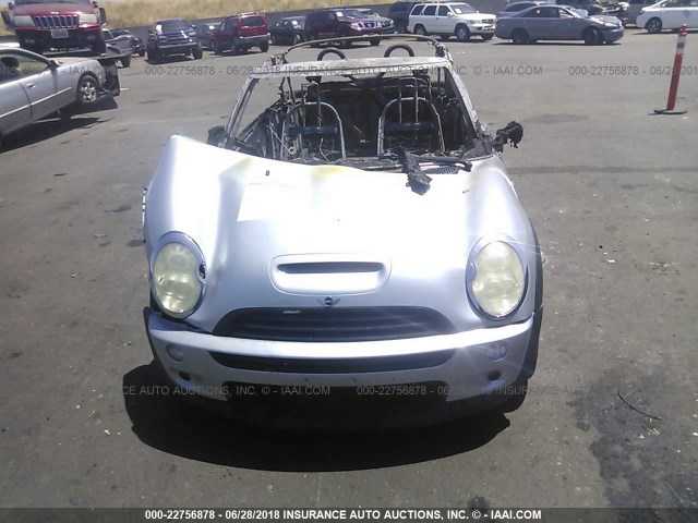 WMWRH33485TK55109 - 2005 MINI COOPER S SILVER photo 6