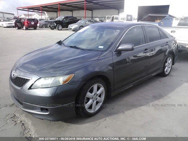 4T1BE46K49U298810 - 2009 TOYOTA CAMRY SE/LE/XLE GRAY photo 2