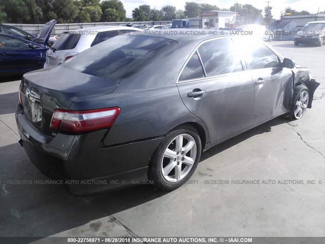 4T1BE46K49U298810 - 2009 TOYOTA CAMRY SE/LE/XLE GRAY photo 4