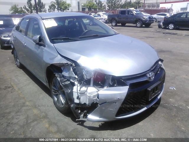 4T1BF1FK9FU037664 - 2015 TOYOTA CAMRY SILVER photo 1