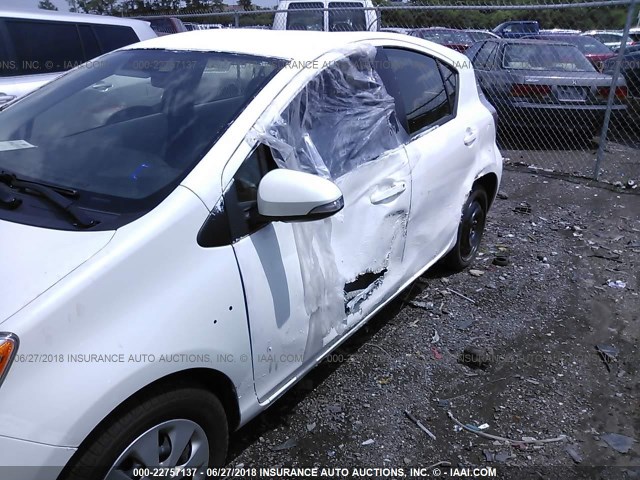 JTDKDTB38E1568827 - 2014 TOYOTA PRIUS C WHITE photo 6