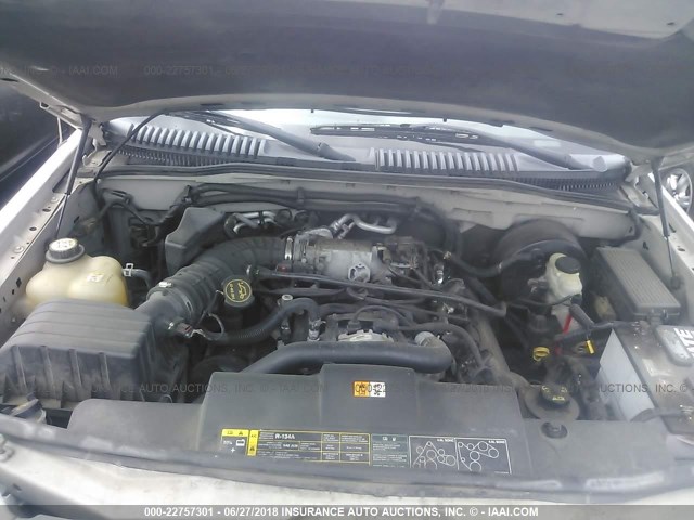 1FMDU75W44UA26588 - 2004 FORD EXPLORER LIMITED 银色 照片 10