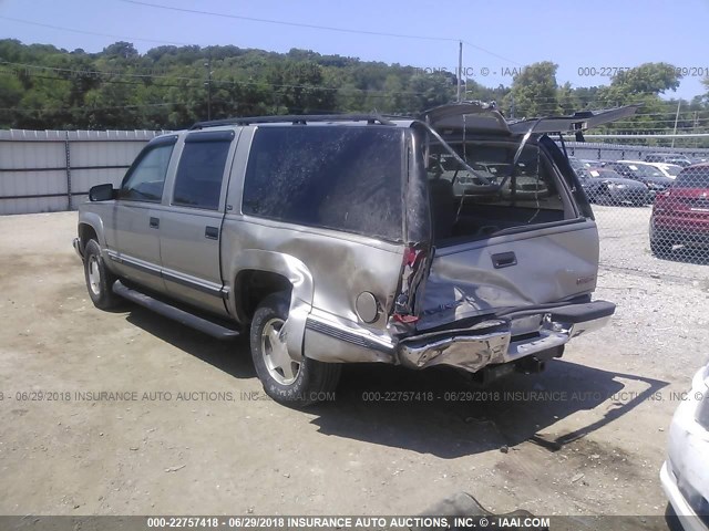 3GKFK16R0XG552687 - 1999 GMC SUBURBAN K1500 GRAY photo 3