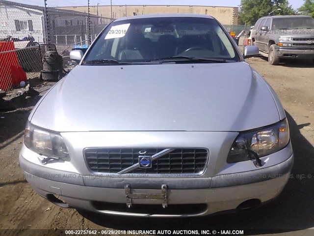 YV1RS64A042336002 - 2004 VOLVO S60 SILVER photo 6