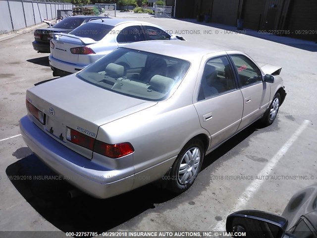 JT2BG22K2Y0394006 - 2000 TOYOTA CAMRY CE/LE/XLE GOLD photo 4
