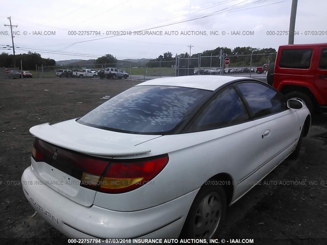 1G8ZY1273XZ342073 - 1999 SATURN SC2 WHITE photo 4
