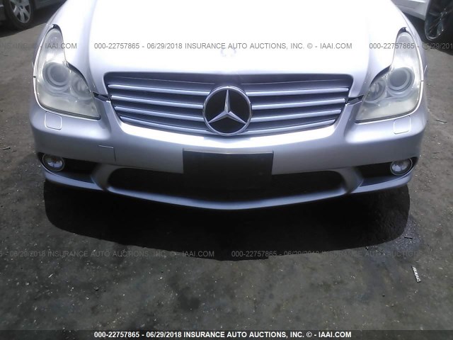 WDDDJ75X56A047952 - 2006 MERCEDES-BENZ CLS 500C SILVER photo 6