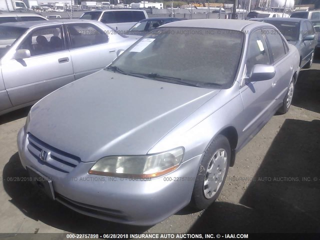 1HGCG55442A109545 - 2002 HONDA ACCORD LX SILVER photo 2