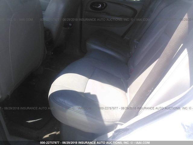 5GADT13S742193562 - 2004 BUICK RAINIER CXL WHITE photo 8