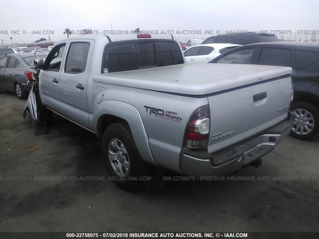 3TMJU4GN5CM130410 - 2012 TOYOTA TACOMA DOUBLE CAB PRERUNNER SILVER photo 3