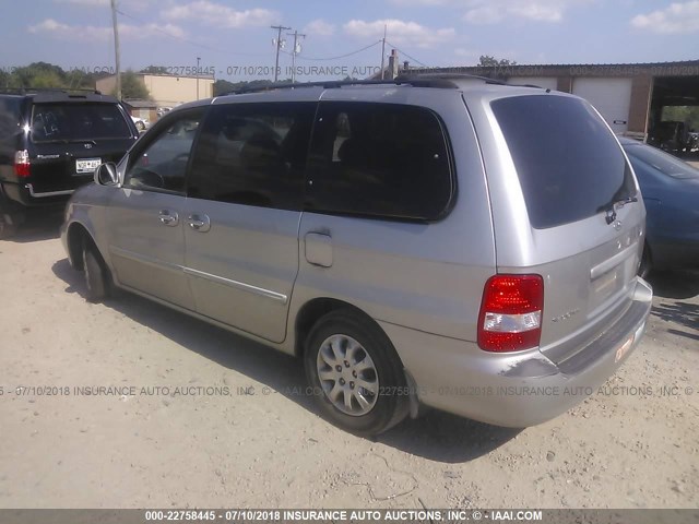 KNDUP132156634339 - 2005 KIA SEDONA EX/LX SILVER photo 3