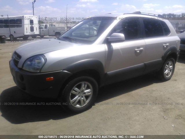 KM8JN72DX6U420778 - 2006 HYUNDAI TUCSON GLS/LIMITED SILVER photo 2