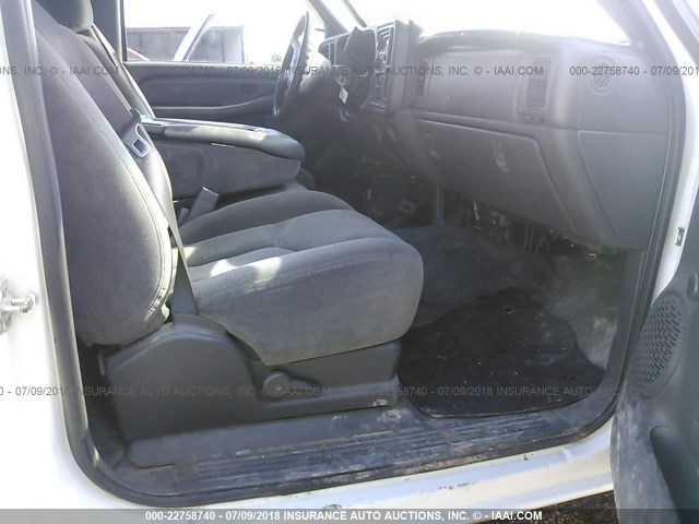 3GCEC14Z97G254064 - 2007 CHEVROLET SILVERADO C1500 CLASSIC WHITE photo 5