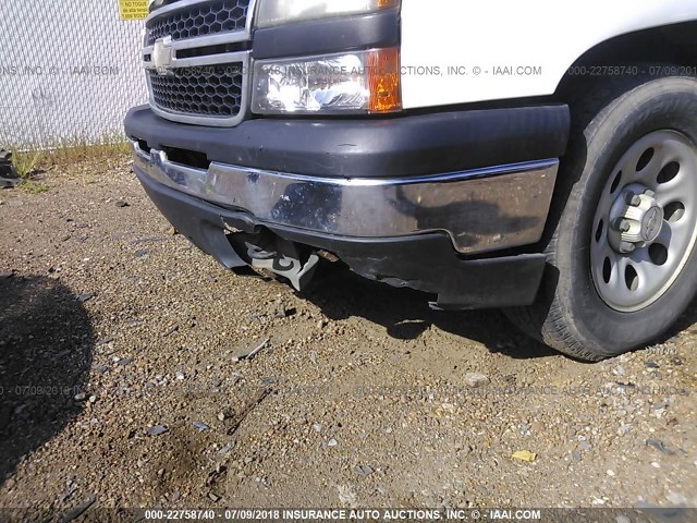 3GCEC14Z97G254064 - 2007 CHEVROLET SILVERADO C1500 CLASSIC WHITE photo 6