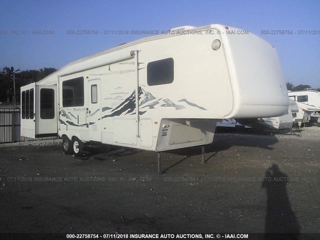 4YDF365215D512149 - 2005 KEYSTONE MONTANA WHITE photo 1