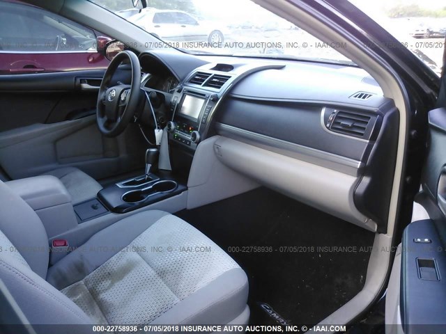 4T4BF1FK0ER410496 - 2014 TOYOTA CAMRY L/SE/LE/XLE 黑色 照片 5