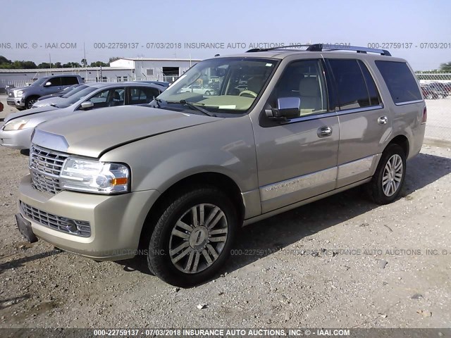 5LMFU27548LJ15635 - 2008 LINCOLN NAVIGATOR GOLD photo 2
