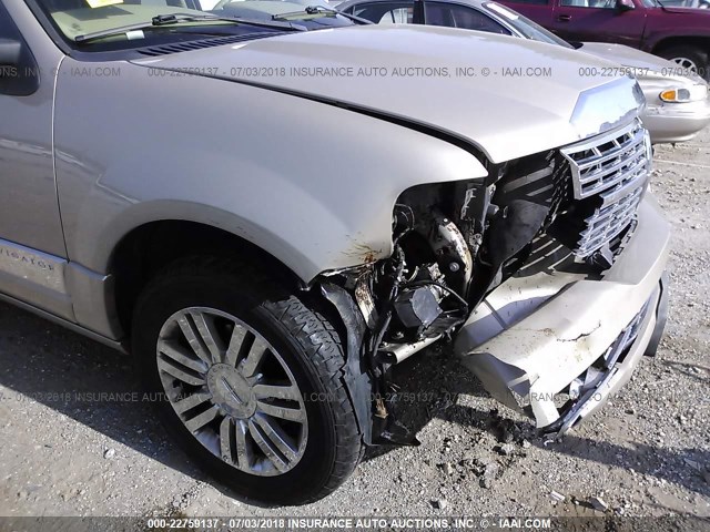 5LMFU27548LJ15635 - 2008 LINCOLN NAVIGATOR GOLD photo 6