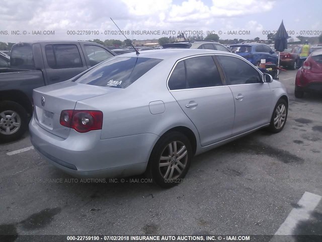 3VWEF71KX7M174160 - 2007 VOLKSWAGEN JETTA WOLFSBURG 银色 照片 4