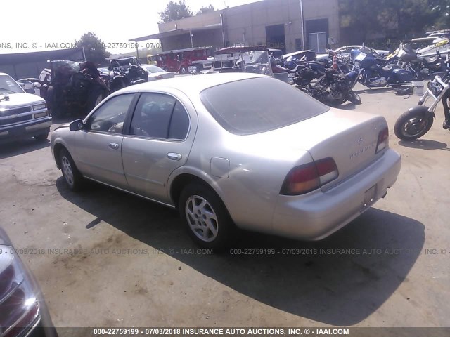 JN1CA21D8VM508369 - 1997 NISSAN MAXIMA GLE/GXE/SE GOLD photo 3