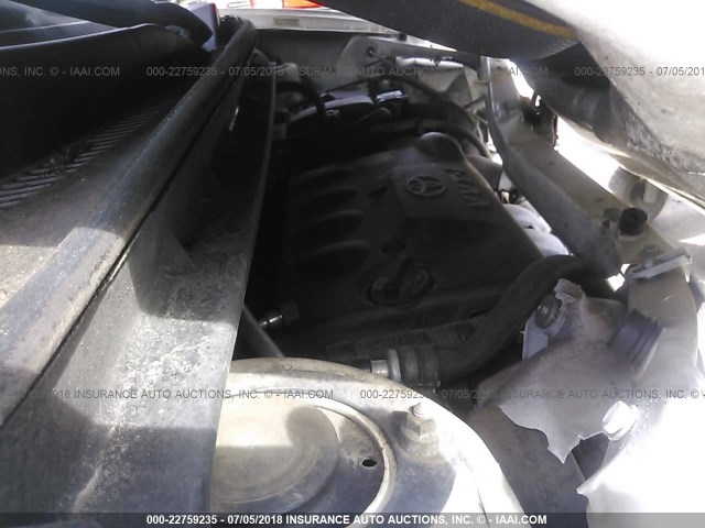 JTLKT324550173722 - 2005 TOYOTA SCION XB Weiß Foto 10