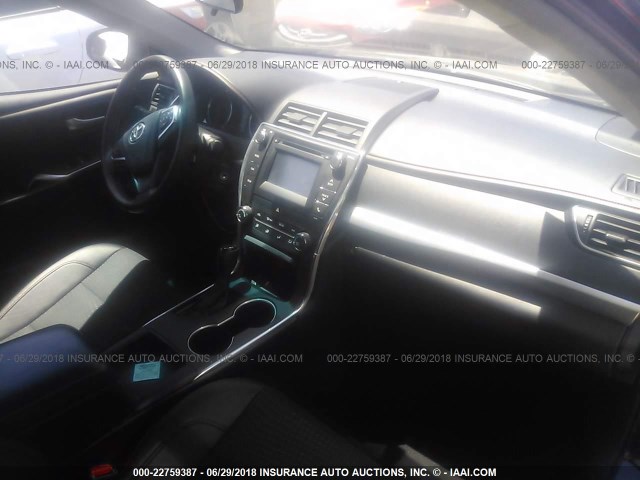 4T1BF1FKXFU042792 - 2015 TOYOTA CAMRY LE/XLE/SE/XSE BLACK photo 5