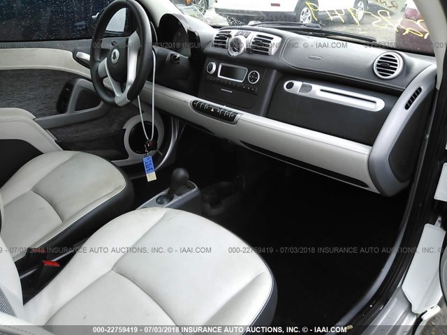 WMEEJ3BA5DK599483 - 2013 SMART FORTWO PURE/PASSION WHITE photo 5